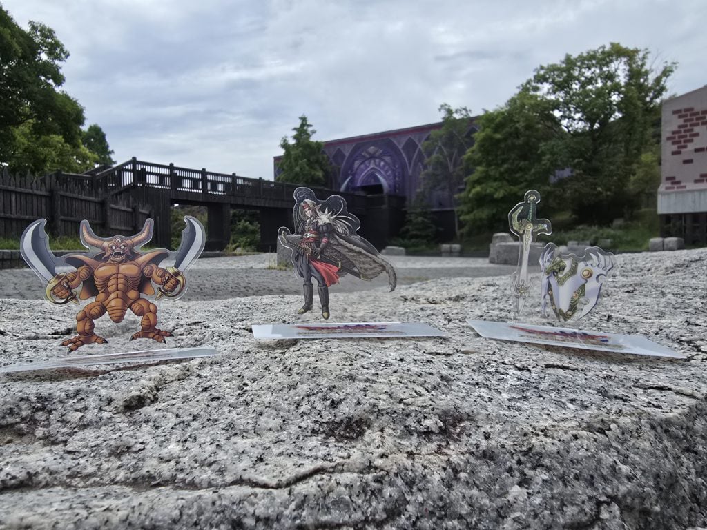 いよいよ今週末より！オリジナル「クリアスタンド」お好きなものを1つ