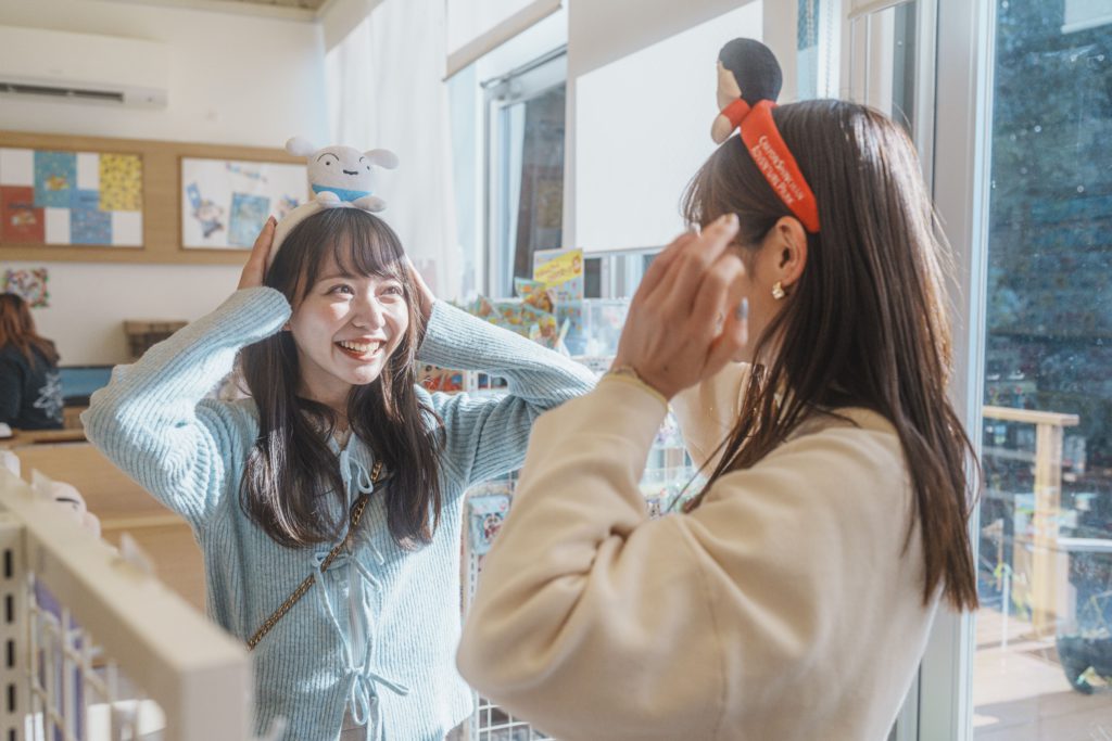 希少 昭和レトロ アニメ 月光仮面 アップリケ ニット 新品タグ付き 宣弘社 90年代を代表するアニメ「幽☆遊☆白書」のアグリーセーターが発売