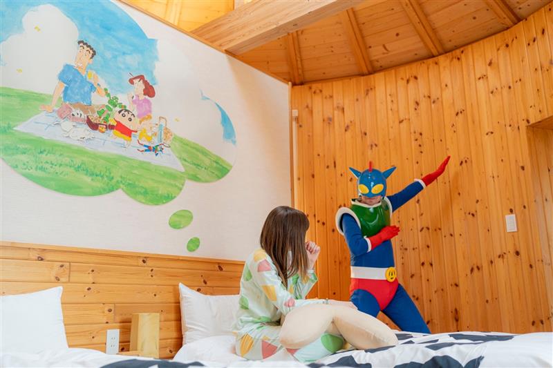 クレヨンしんちゃん　ニジゲンノモリ　グランシャリオ　ポーチ クレヨンしんちゃん ニジゲンノモリ グランシャリオ ポーチ