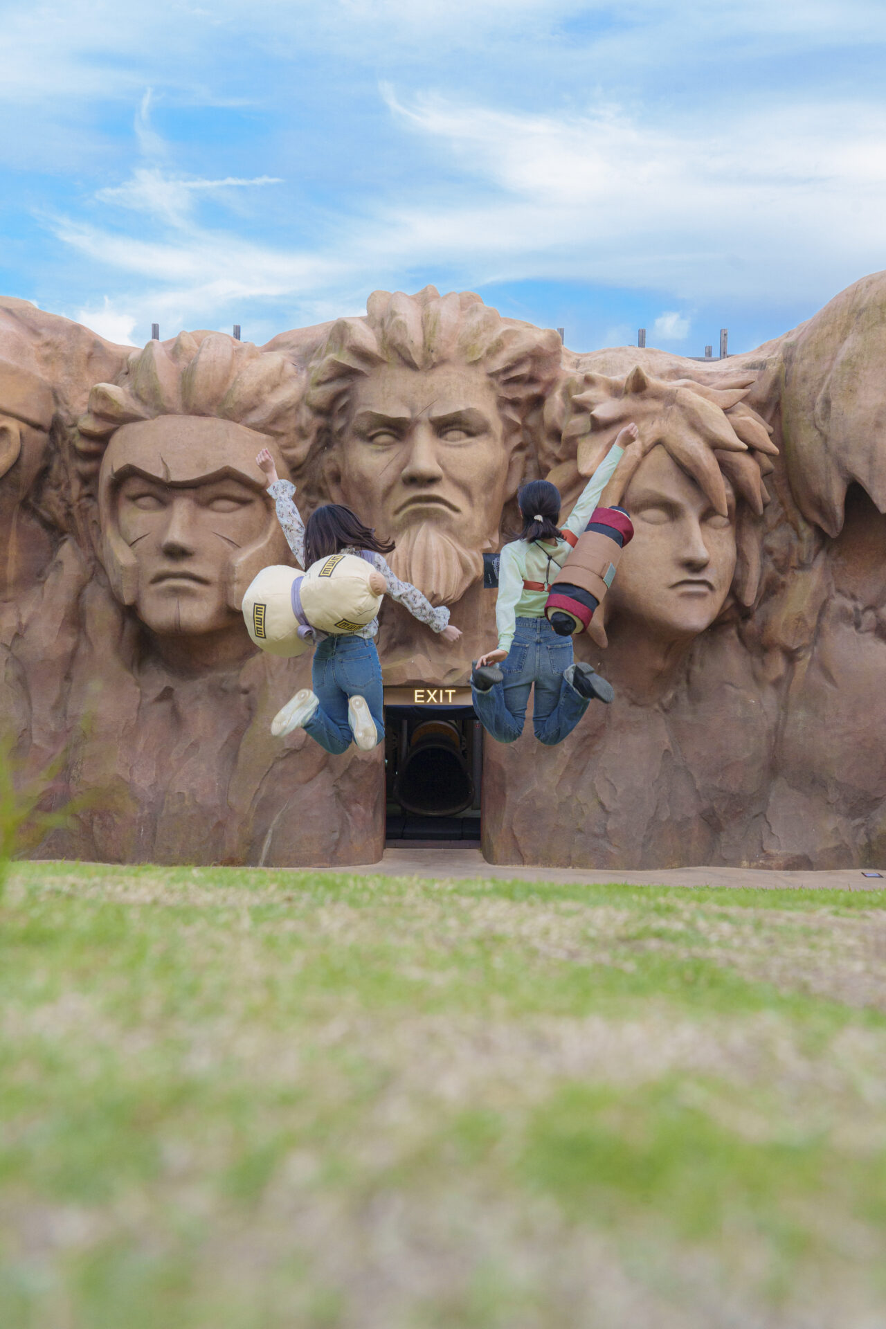 SNSで話題沸騰】淡路島で“火影岩”をバックに忍者体験！NARUTOファン