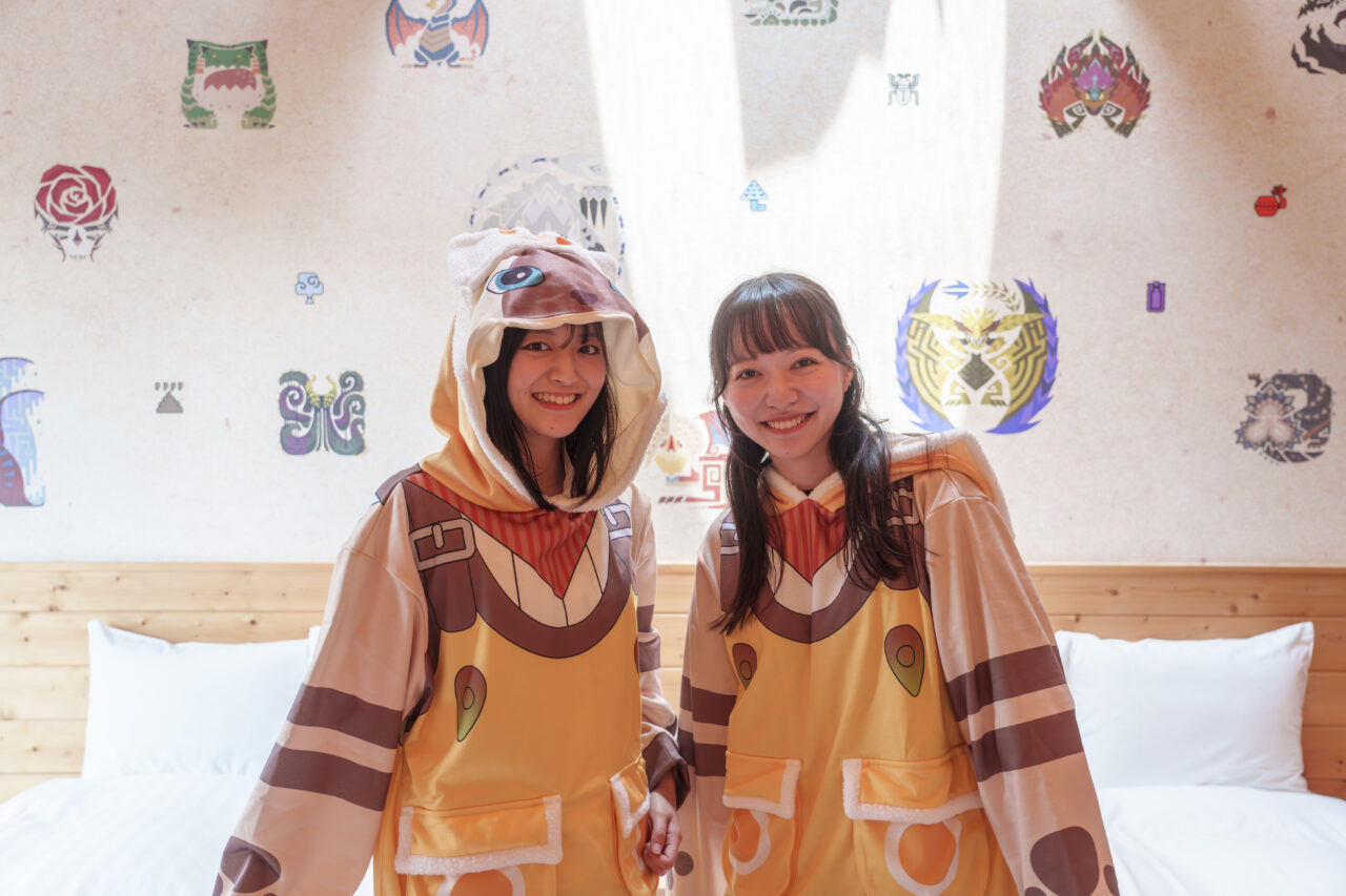 ニジゲンノモリ 限定オトモアイルーパーカーとウエストバッグ 12/26～1